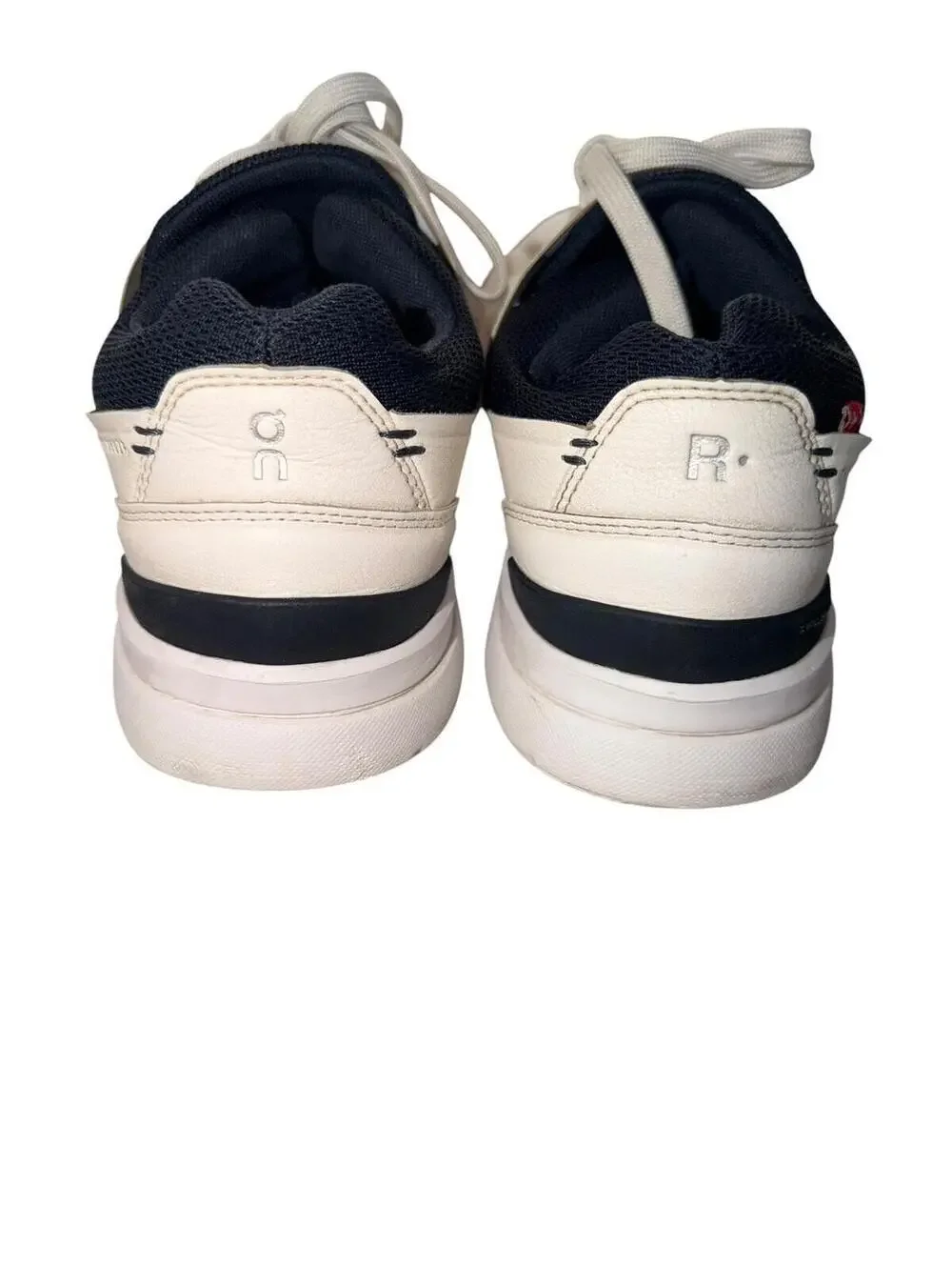 ON Running  The Roger Advantage Shoes White/Midnight,sz 9 tennis pickleball